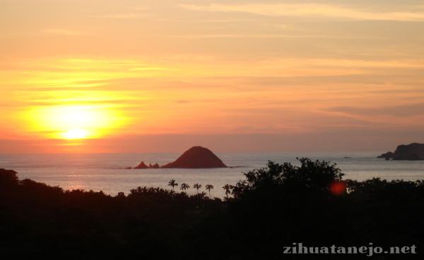 la puesta del sol en Ixtapa